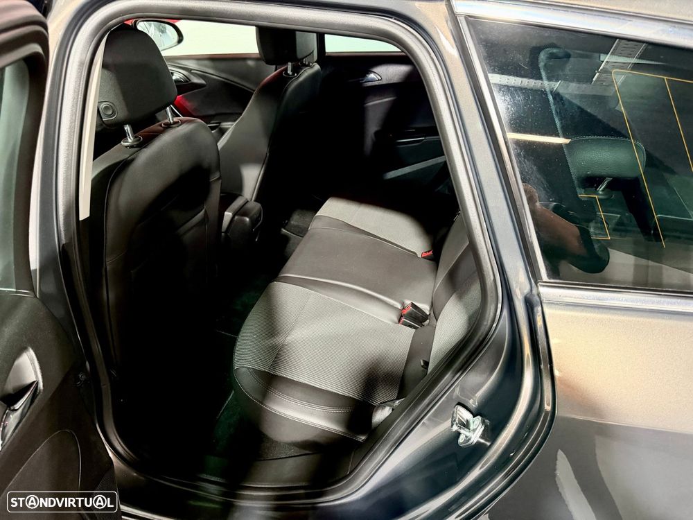 Opel Astra Sports Tourer 1.6 CDTi Cosmo S/S - 23