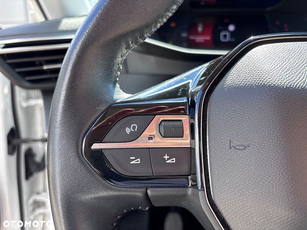 Peugeot 2008 PureTech 100 Stop&Start Allure - 36