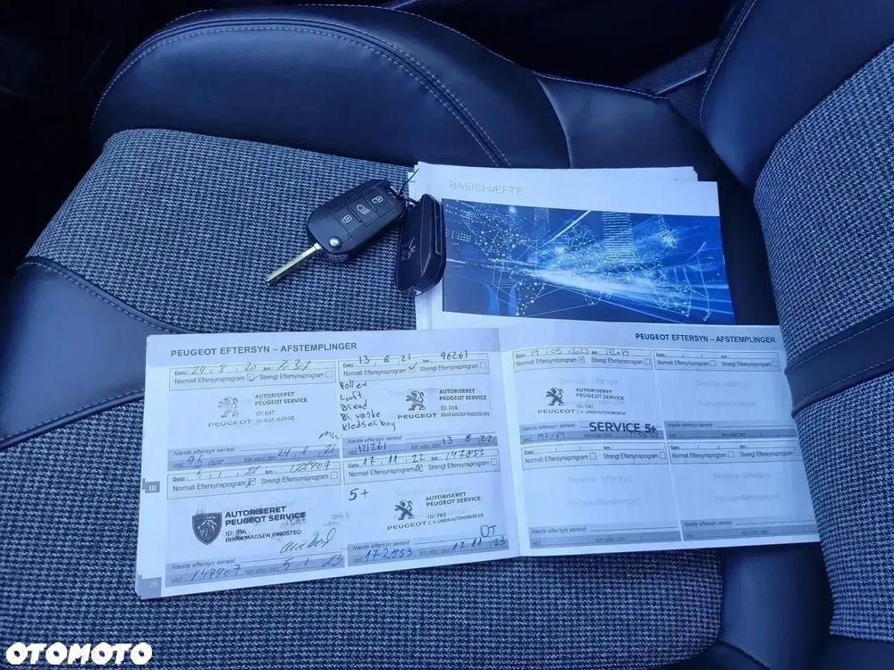 Peugeot 5008 BlueHDI 120 EAT6 Stop & Start Allure - 27