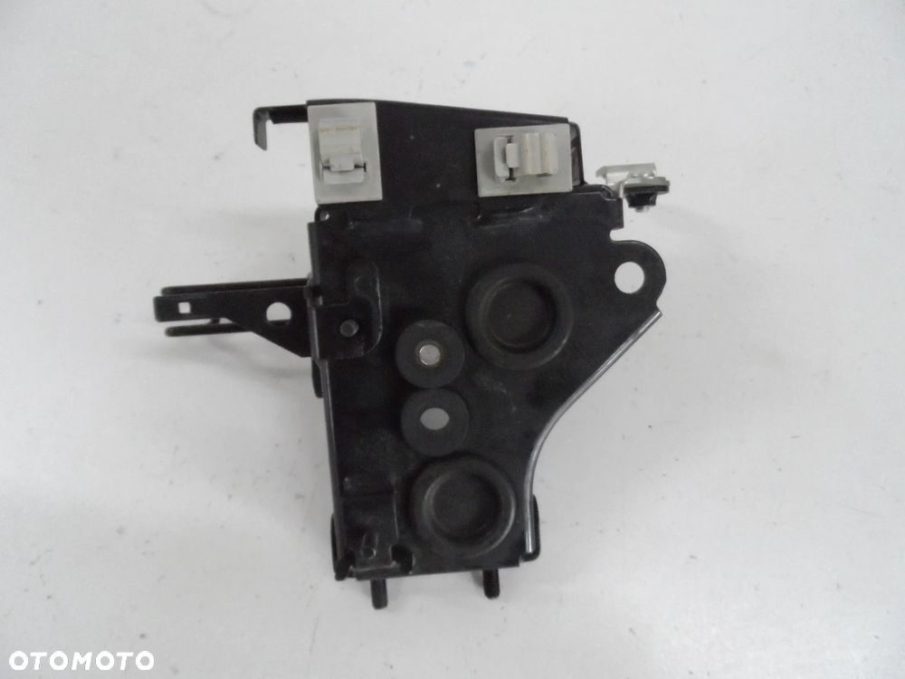 Yamaha MT07 uchwyt mocowanie pompy ABS - 2