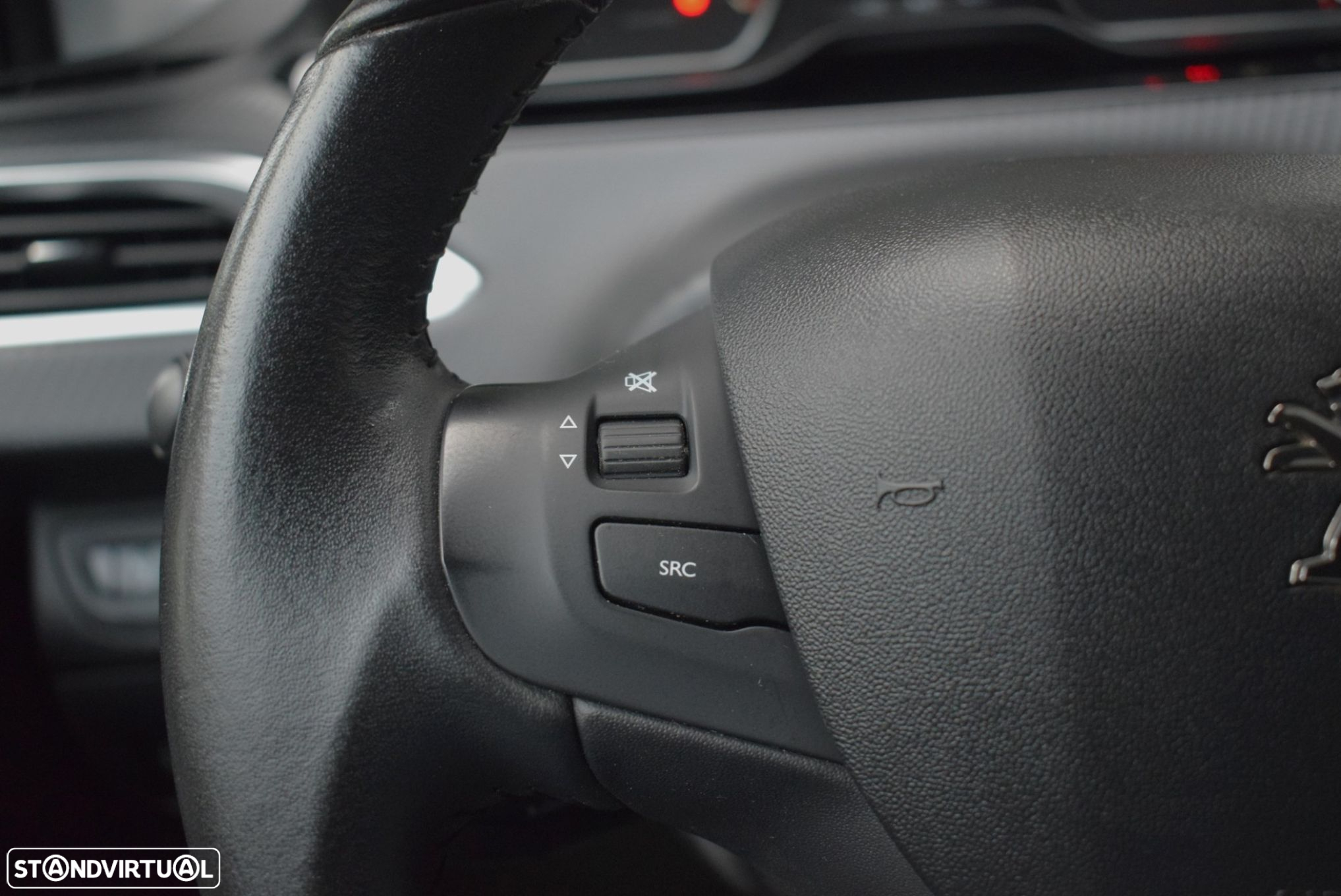 Peugeot 2008 PureTech 110 Style - 17
