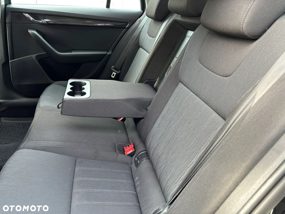 Skoda Octavia 1.5 TSI ACT Style DSG - 40