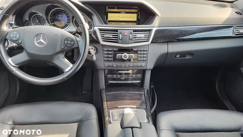 Mercedes-Benz Klasa E 250 CGI BlueEffICIENCY Avantgarde - 7