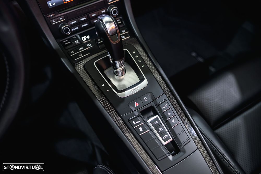 Porsche 911 (991) Turbo S Cabriolet - 29