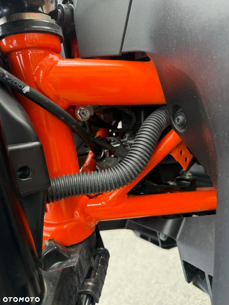 KTM Duke 125 - 27