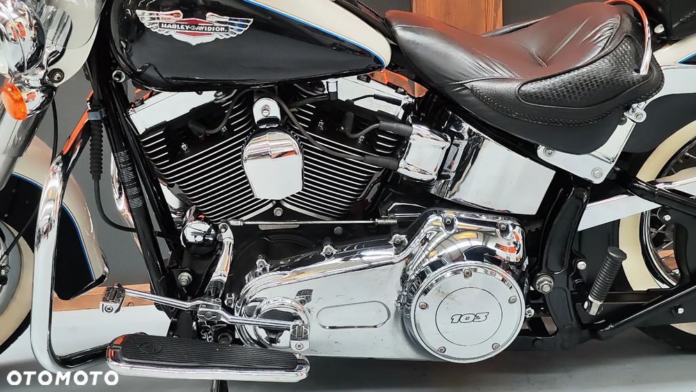 Harley-Davidson Softail Deluxe - 17