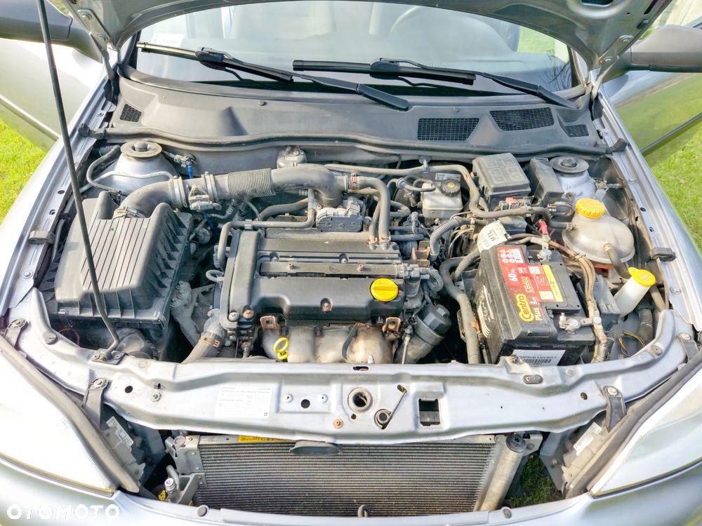 Opel Astra 1.4 Essentia - 9