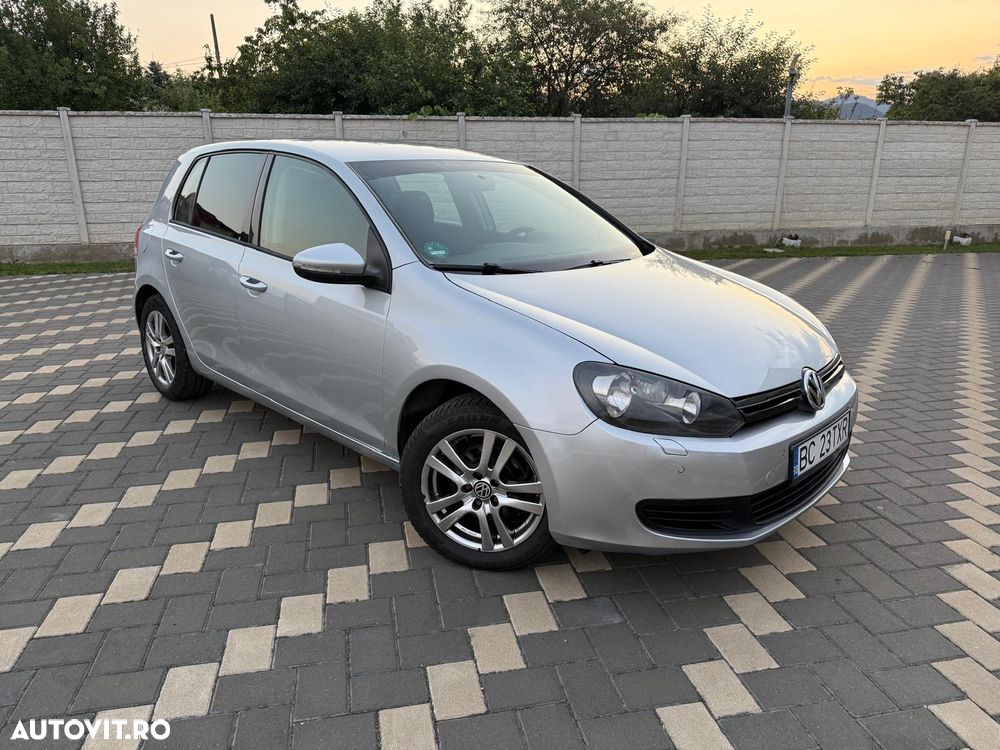 Volkswagen Golf - 1