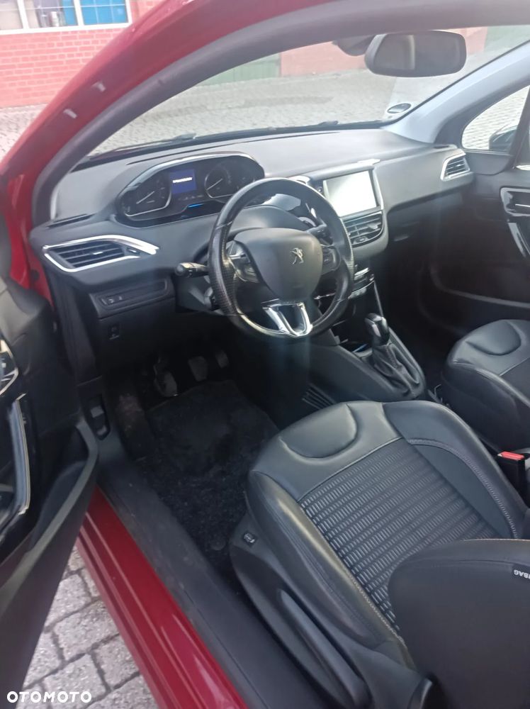 Peugeot 208 120 VTI Allure - 9