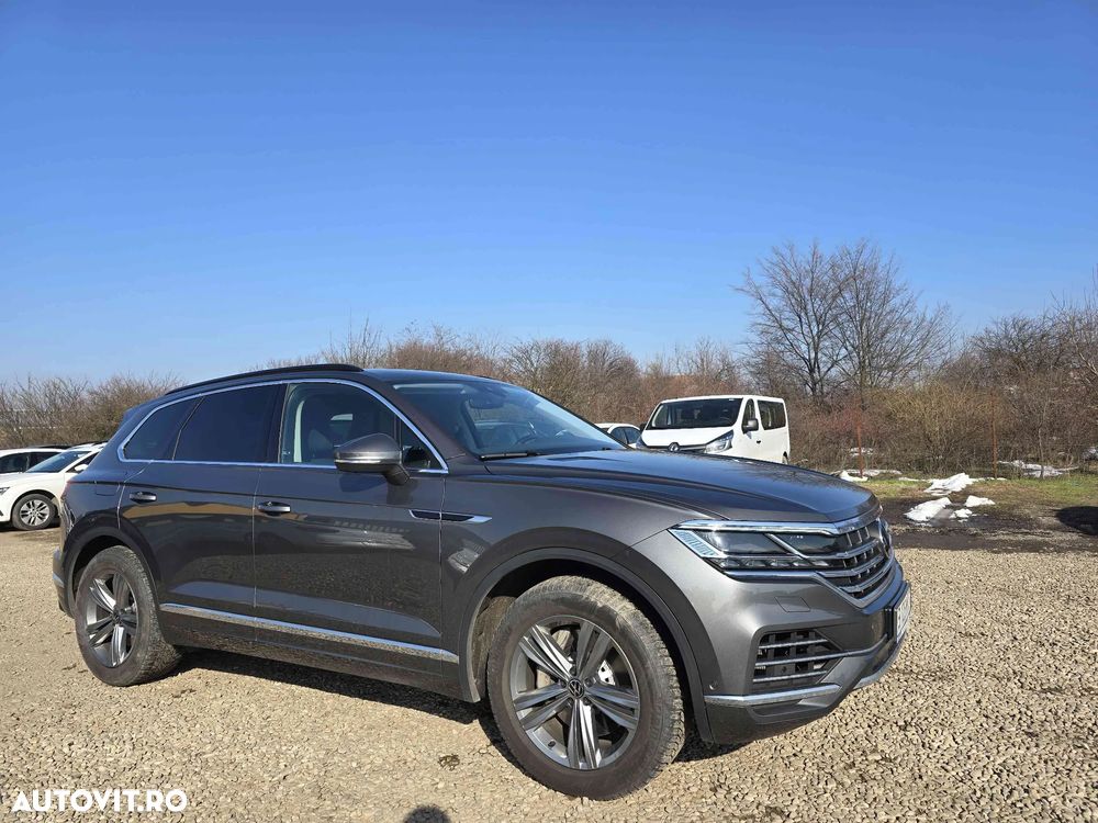 Volkswagen Touareg - 2