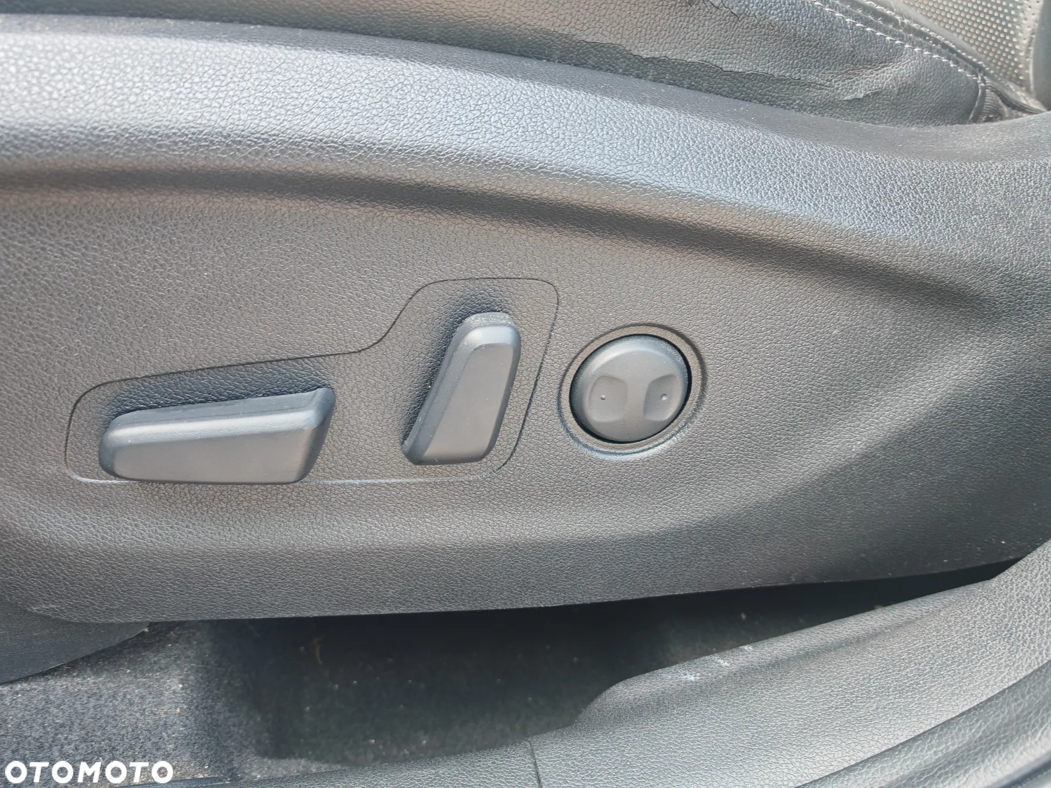 Kia Sorento 2.0 CRDI L - 12