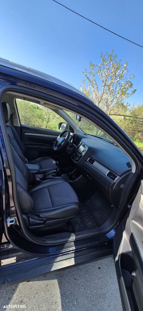 Mitsubishi Outlander 2.2L DI-D AS&G 6MT 4WD Intense A80 - 5