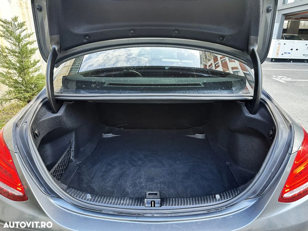 Mercedes-Benz C 220 d 9G-TRONIC - 28