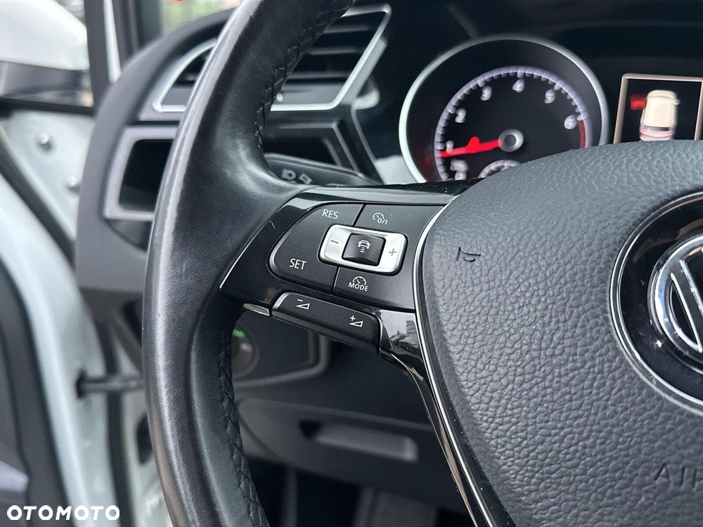 Volkswagen Touran 1.4 TSI BMT Highline DSG - 28