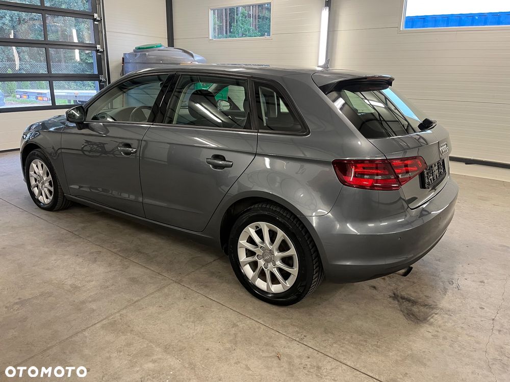 Audi A3 Sportback - 4