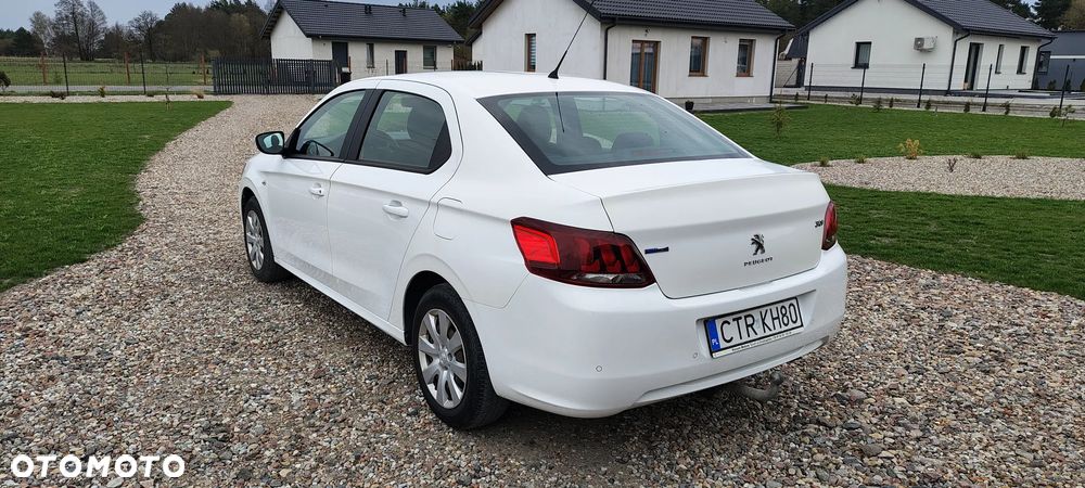 Peugeot 301 - 3