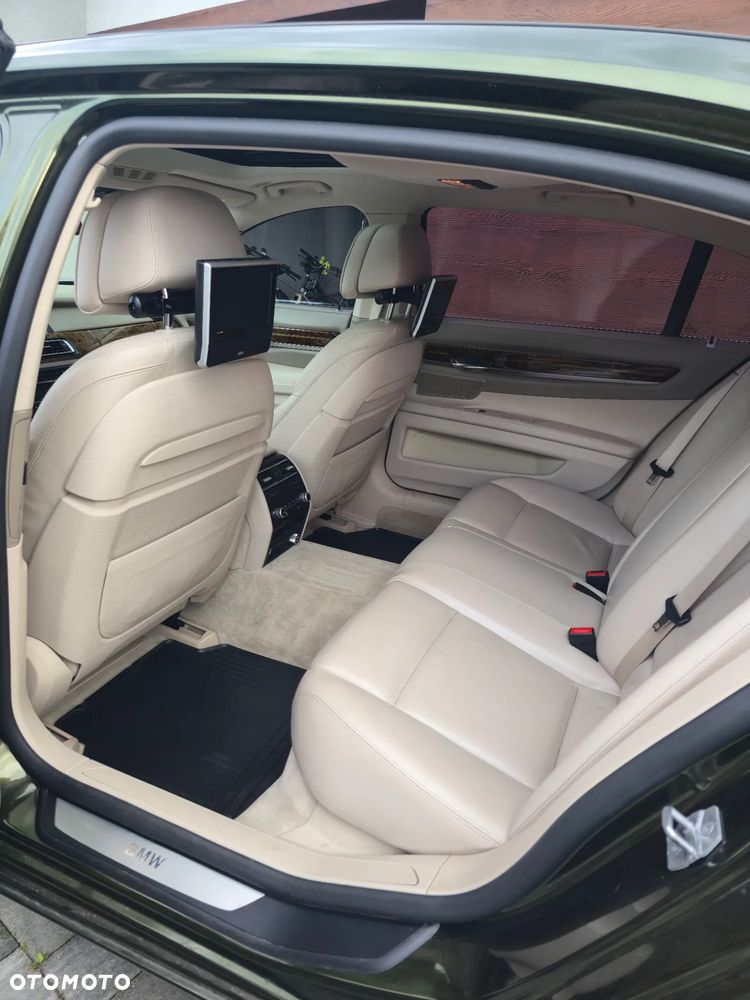 BMW Seria 7 750Li - 7