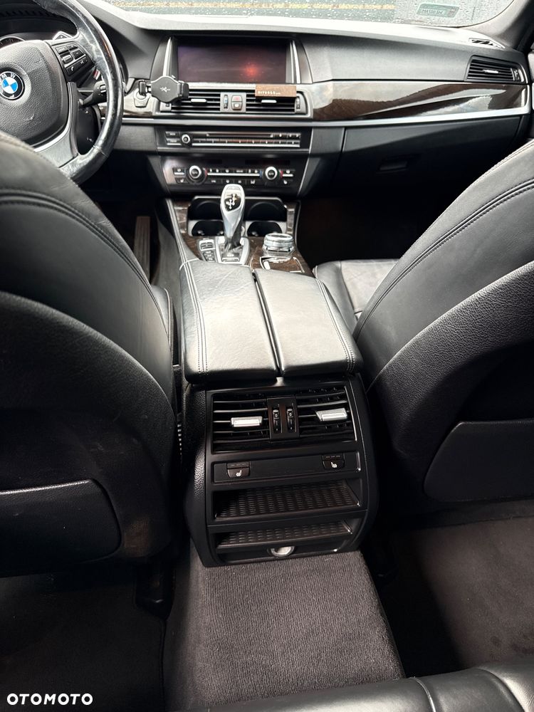 BMW Seria 5 535i xDrive Sport-Aut Modern Line - 13