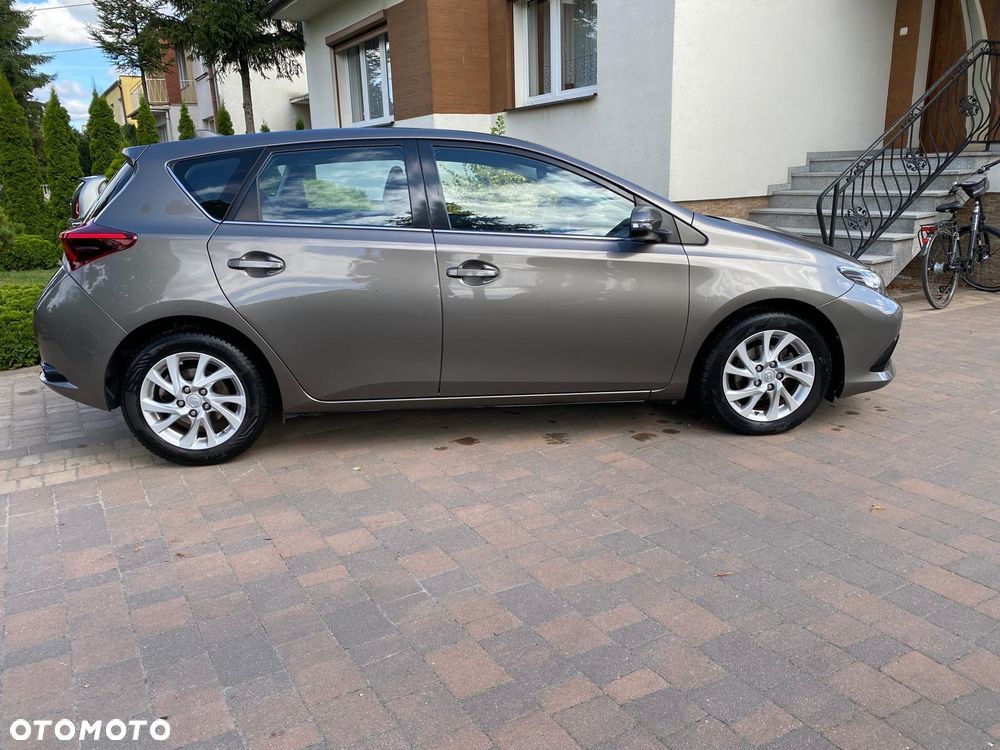 Toyota Auris 1.2 T Premium - 8