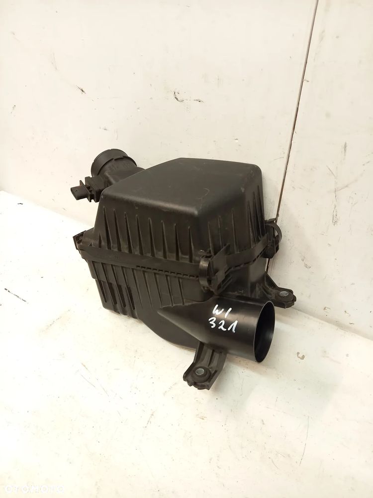 Kia Hyundai I30 Ceed II 2 filtr powietrza obudowa - 2