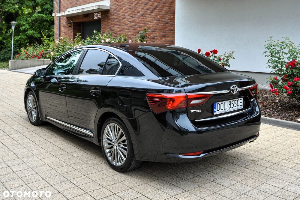 Toyota Avensis 2.0 D-4D Premium - 3