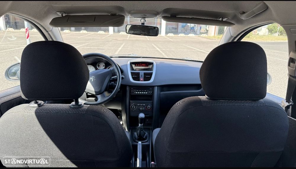 Peugeot 207 1.4 16V SE Millesim 200 Anos - 5