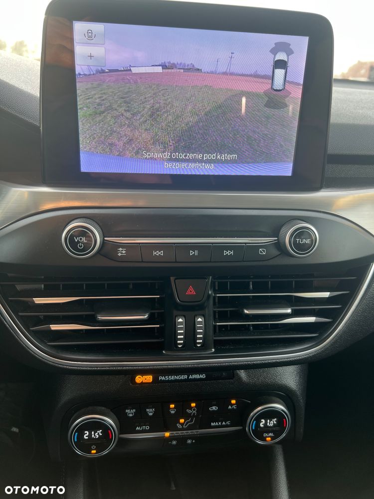 Ford Focus 1.0 EcoBoost Start-Stopp-System TITANIUM X - 4