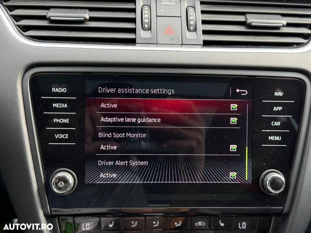 Skoda Octavia 2.0 TDI (Green tec) 4x4 DSG RS - 29