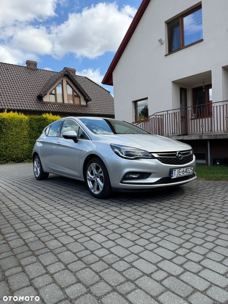 Opel Astra 1.6 CDTI Dynamic - 1