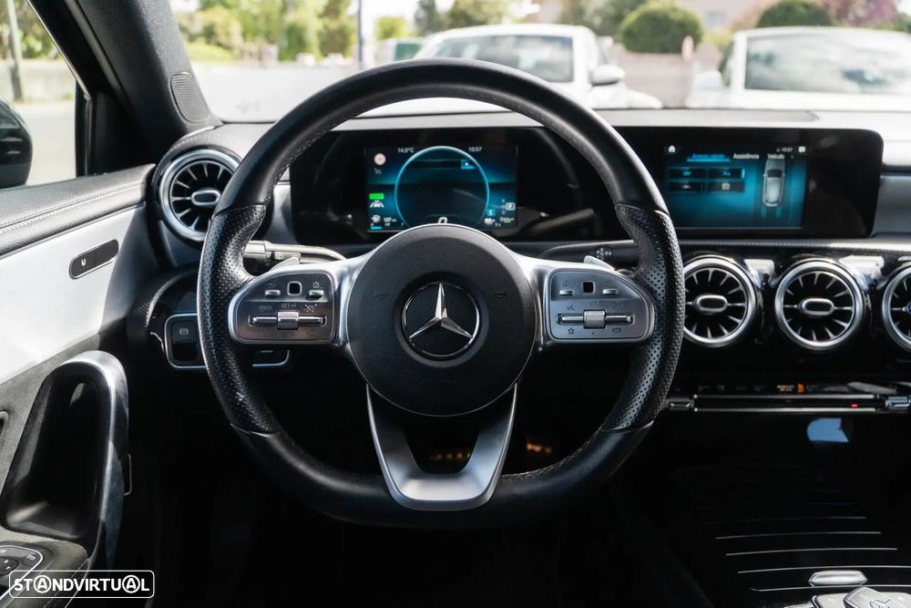 Mercedes-Benz A 250 e 8G-DCT Edition AMG Line - 22