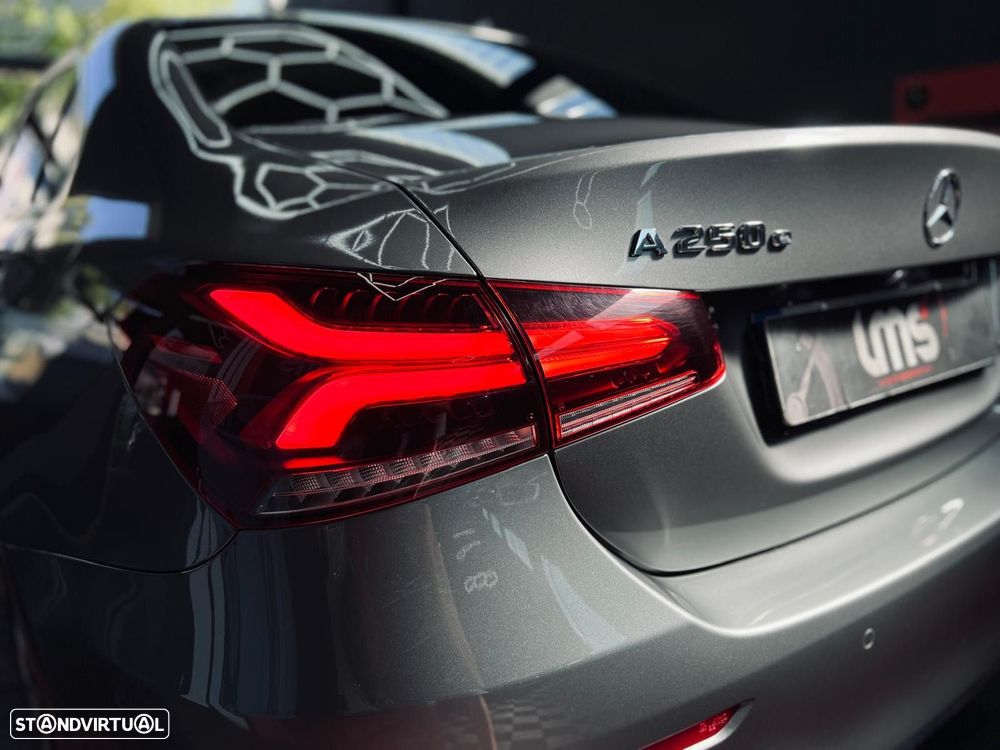Mercedes-Benz A 250 - 13