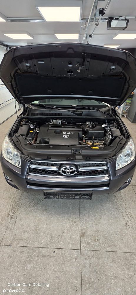Toyota RAV4 2.2 D-4D Prestige - 11