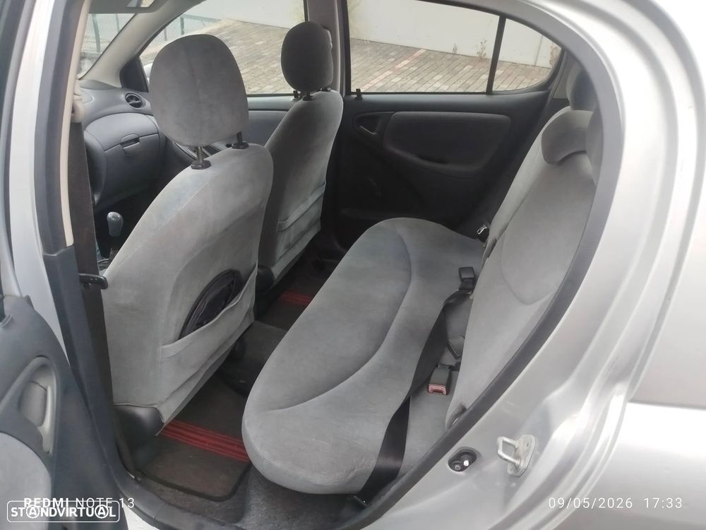 Toyota Yaris 1.0 Luna - 6