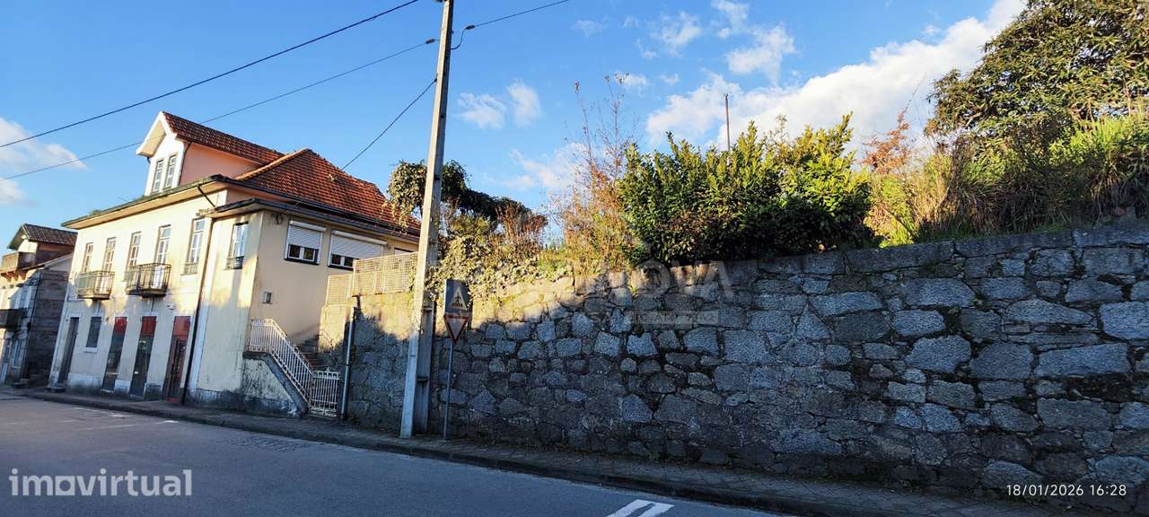 Casa de Aldeia em Felgueiras | Ideal para Habitação | Investimento - Grande imagem: 4/47