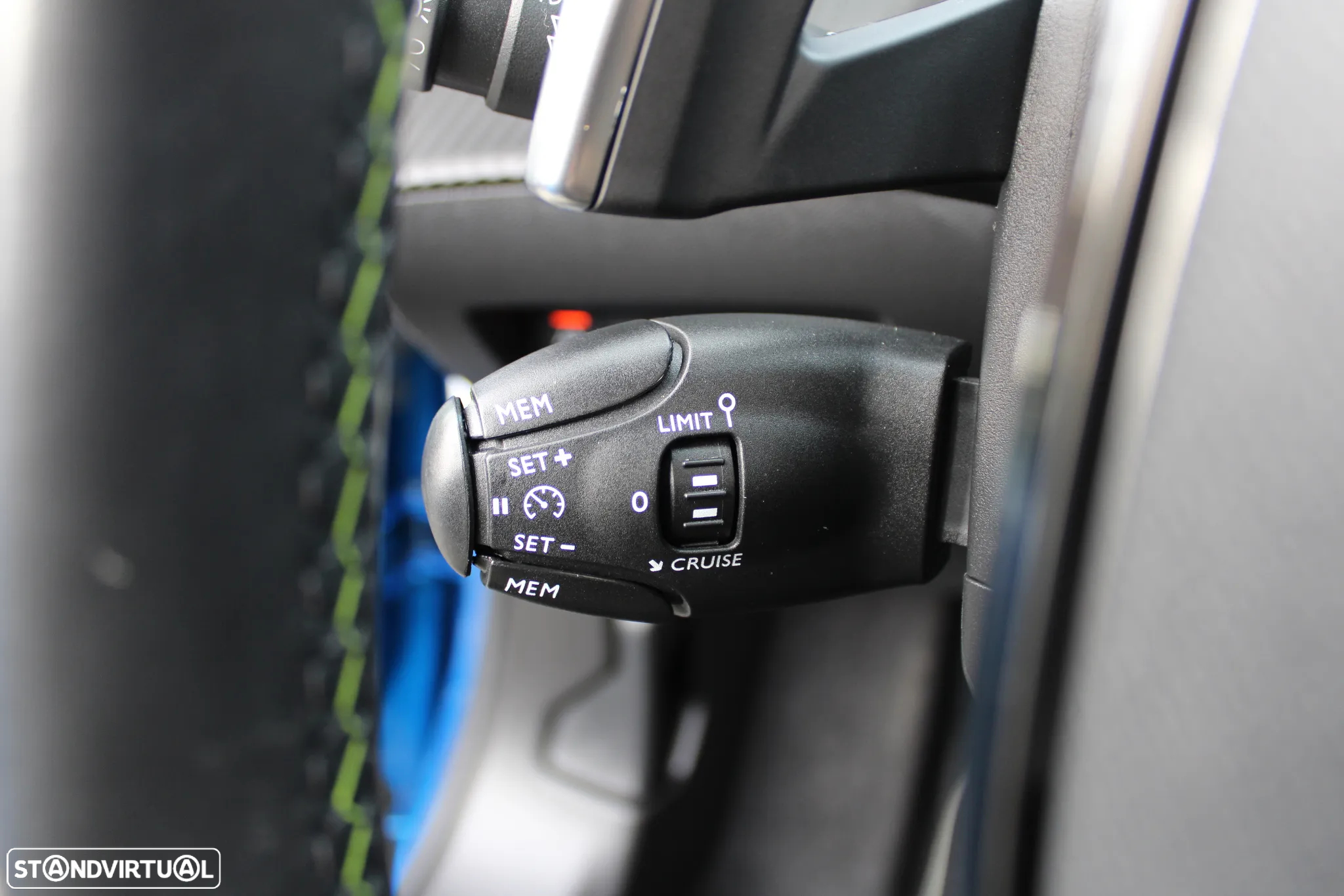 Peugeot 2008 1.5 BlueHDi GT Pack EAT8 - 24