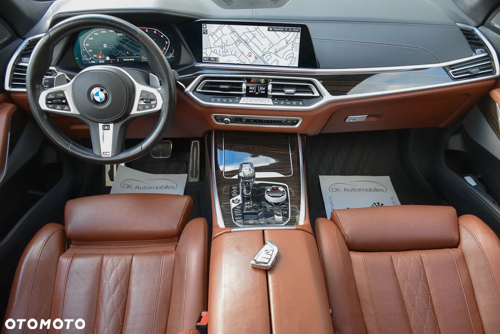 BMW X7 M50i - 18