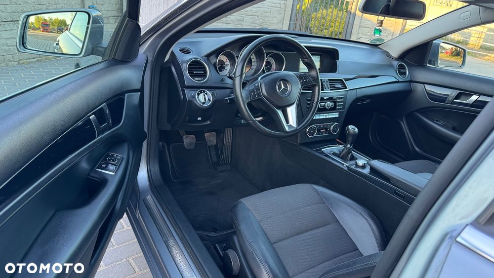 Mercedes-Benz Klasa C 180 BlueEFFICIENCY - 17