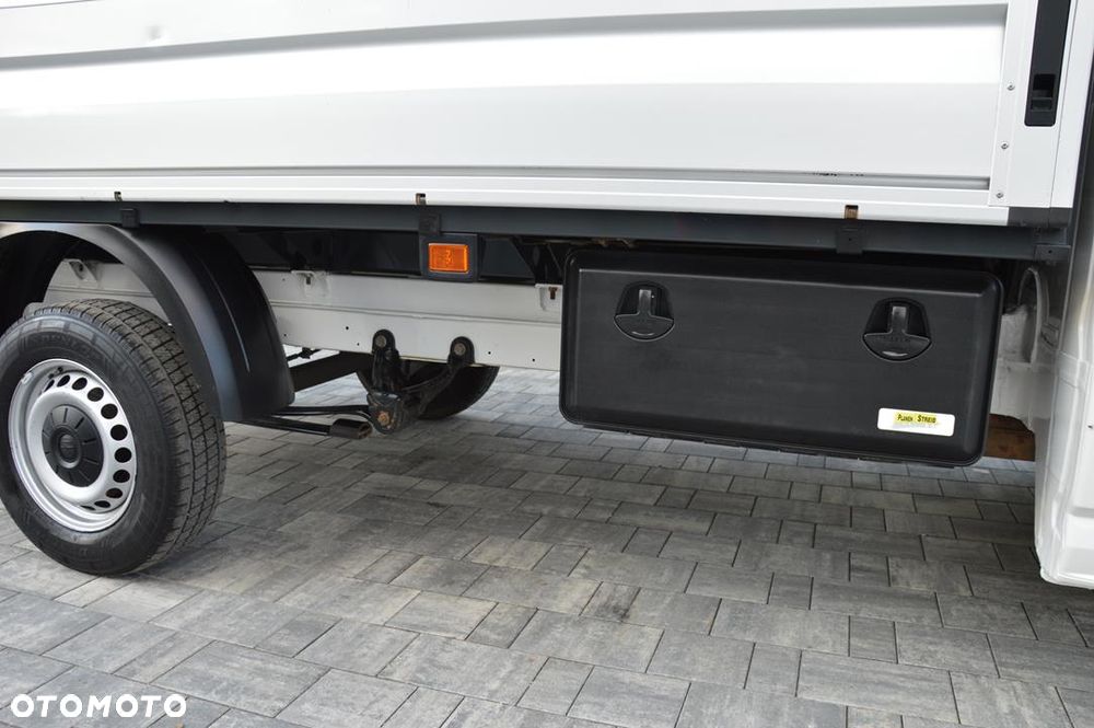 Volkswagen Crafter - 28