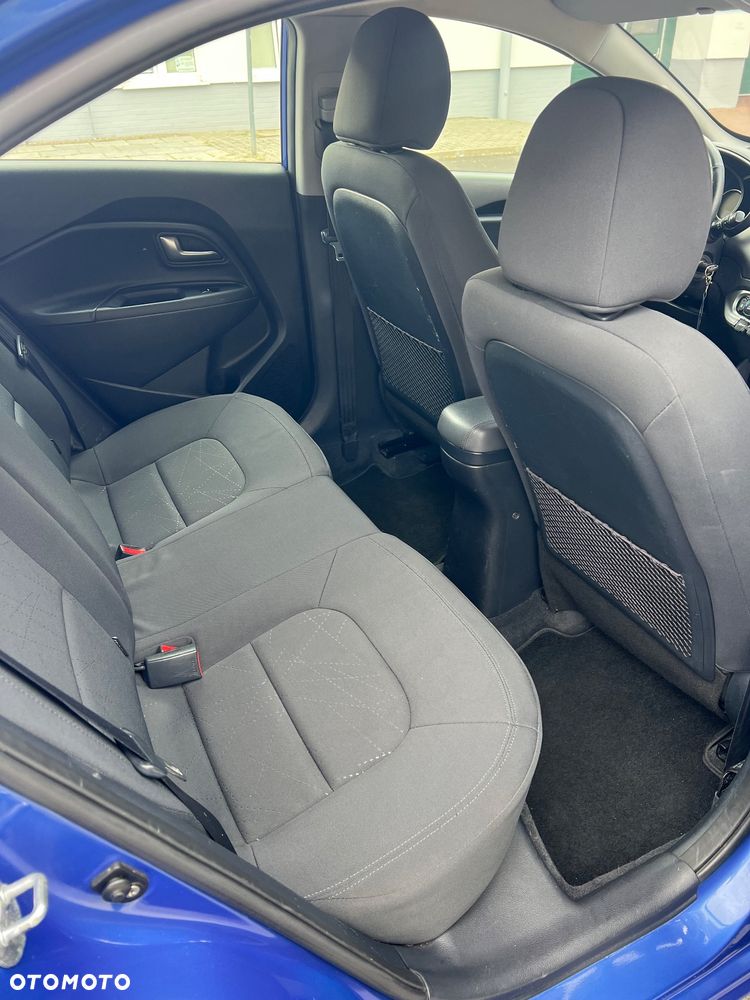 Kia Rio - 29