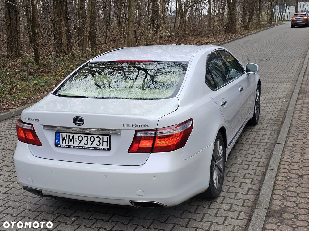 Lexus LS - 7