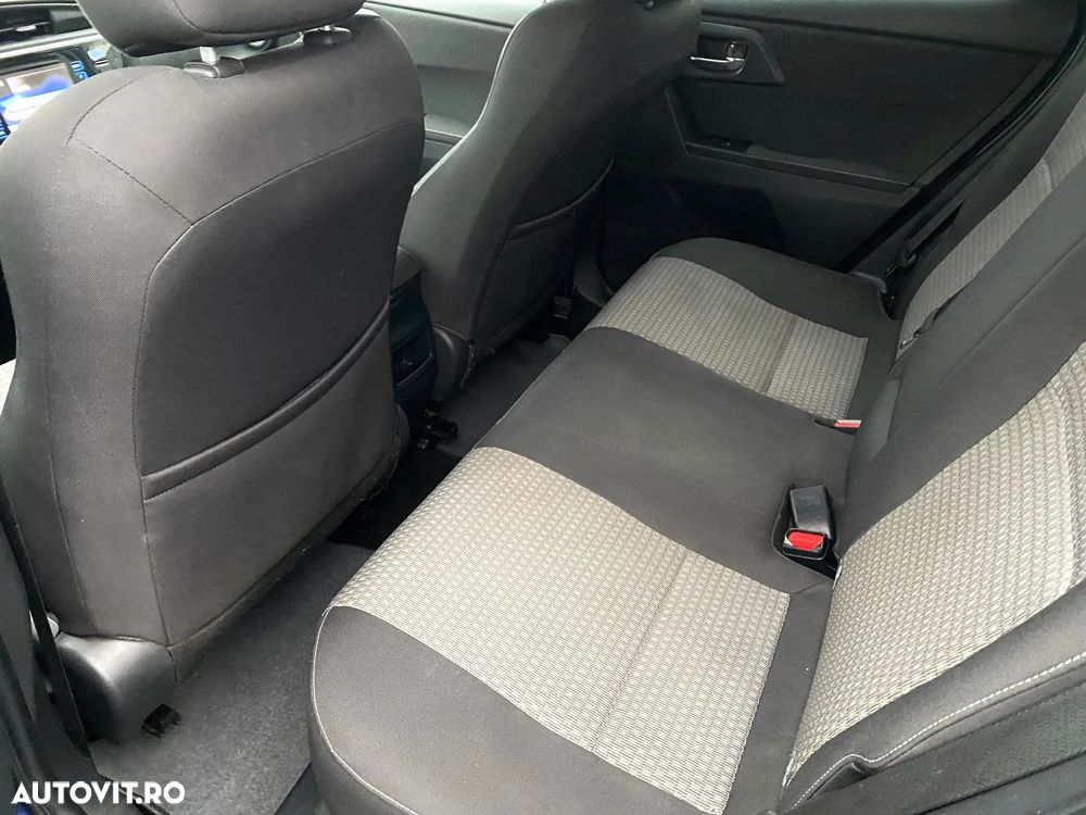Toyota Auris - 13