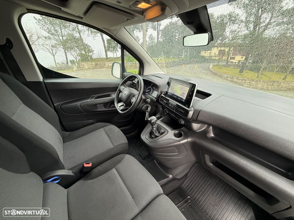 Toyota Proace City / 1.5D 100CV D4D - 17
