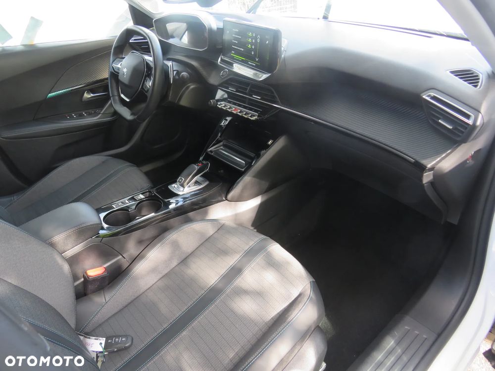 Peugeot 2008 PureTech 130 EAT8 Allure - 14