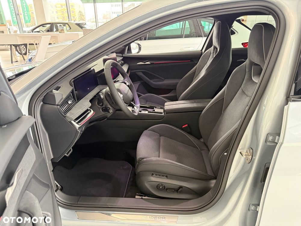 Skoda Superb 2.0 TDI SCR 4x4 Sportline DSG - 10