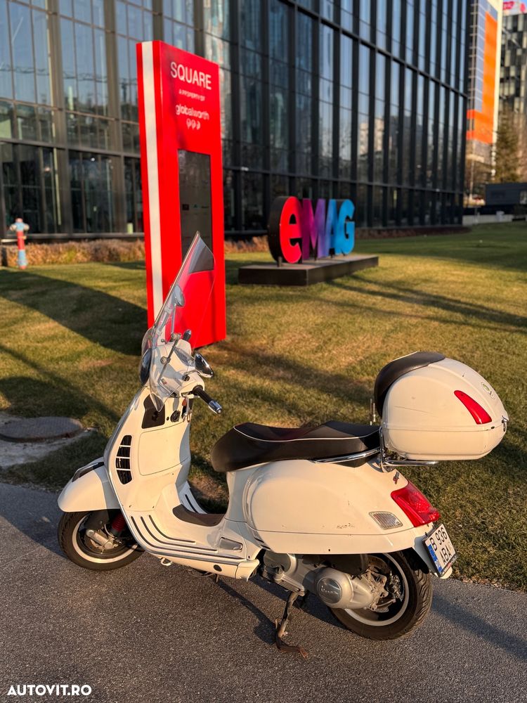 Vespa GTS 300 IE - 3