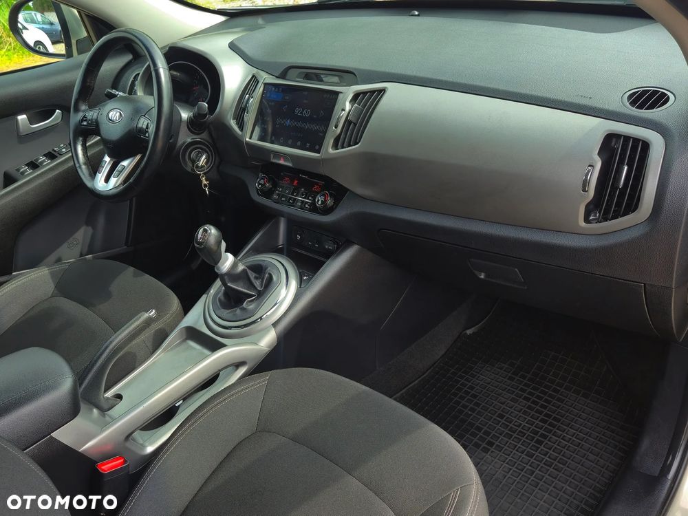 Kia Sportage 2.0 CRDI AWD Fifa World Cup Edition - 28