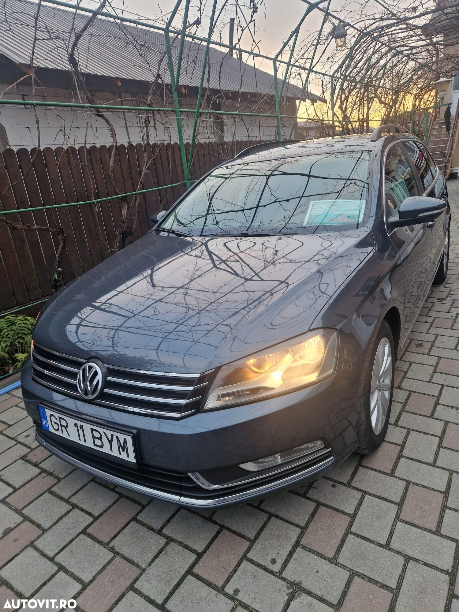 Volkswagen Passat Variant 2.0 TDI Blue TDI DSG Highline - 8