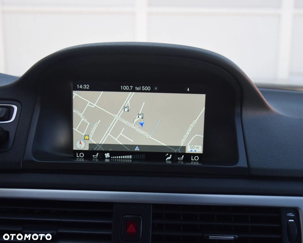 Volvo V70 D4 Momentum - 17