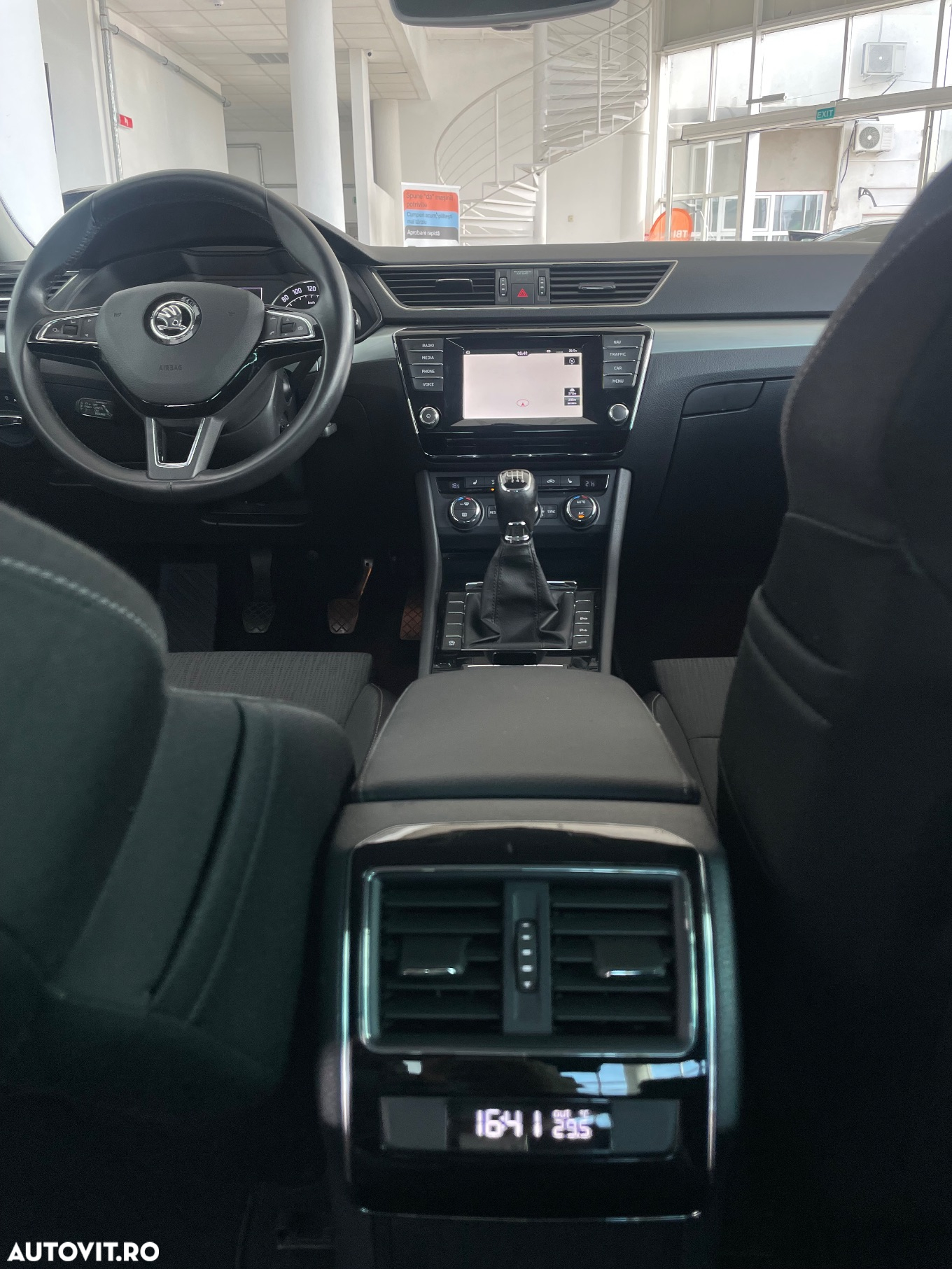 Skoda Superb 1.4 TSI ACT Style - 32