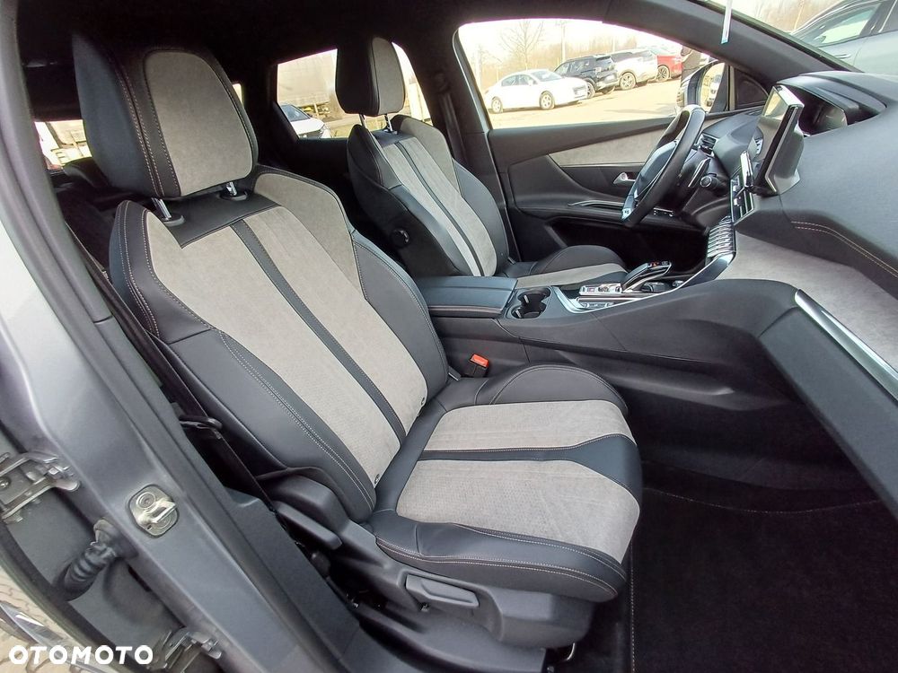 Peugeot 3008 1.6 PureTech HYbrid GT Line S&S EAT8 - 14